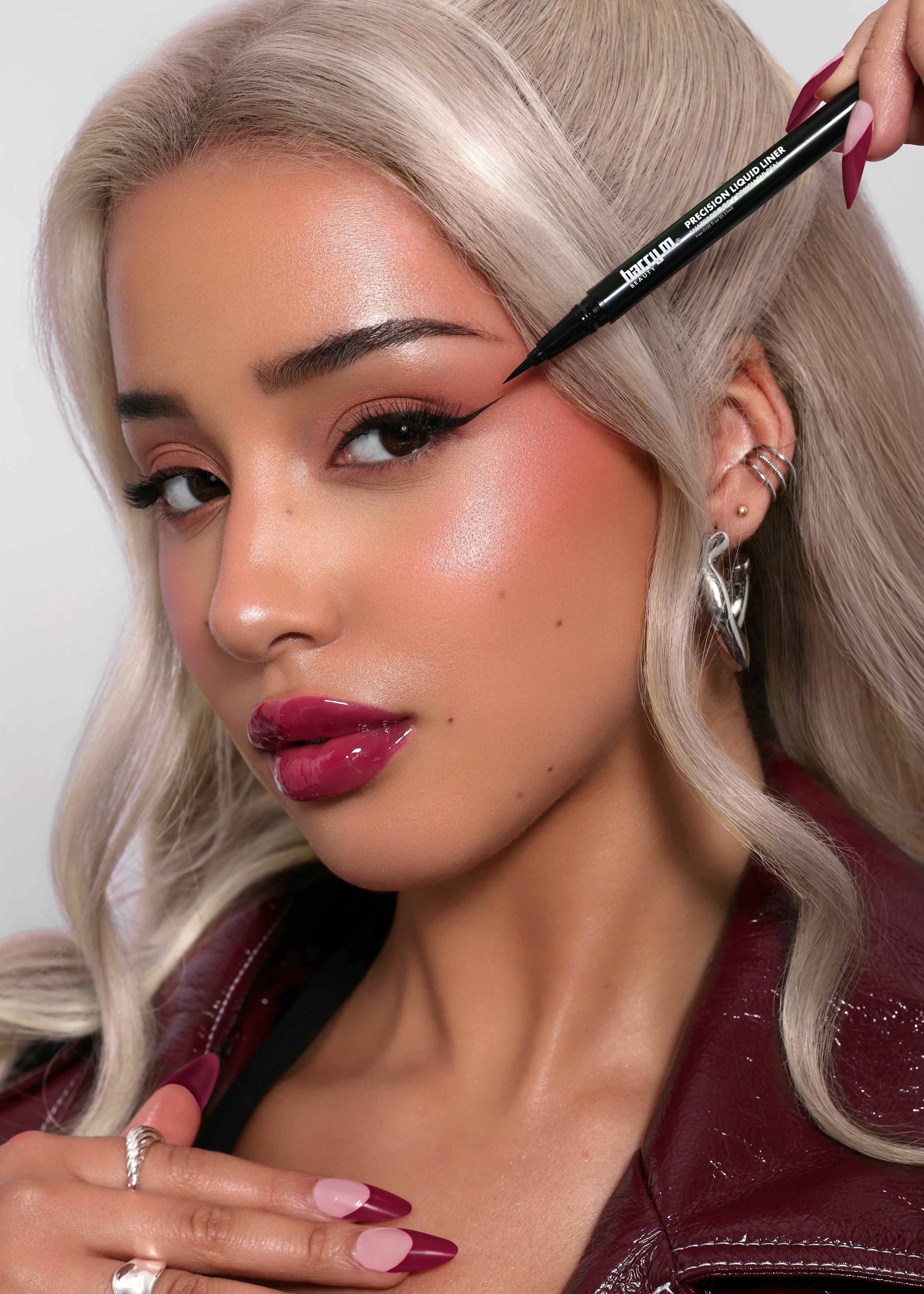 Precision Liquid Eyeliner | Black